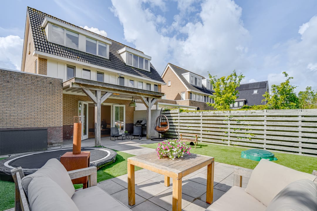 Spacious and Move-in Ready Semi-Detached Home with Free Views in Waarland — 31