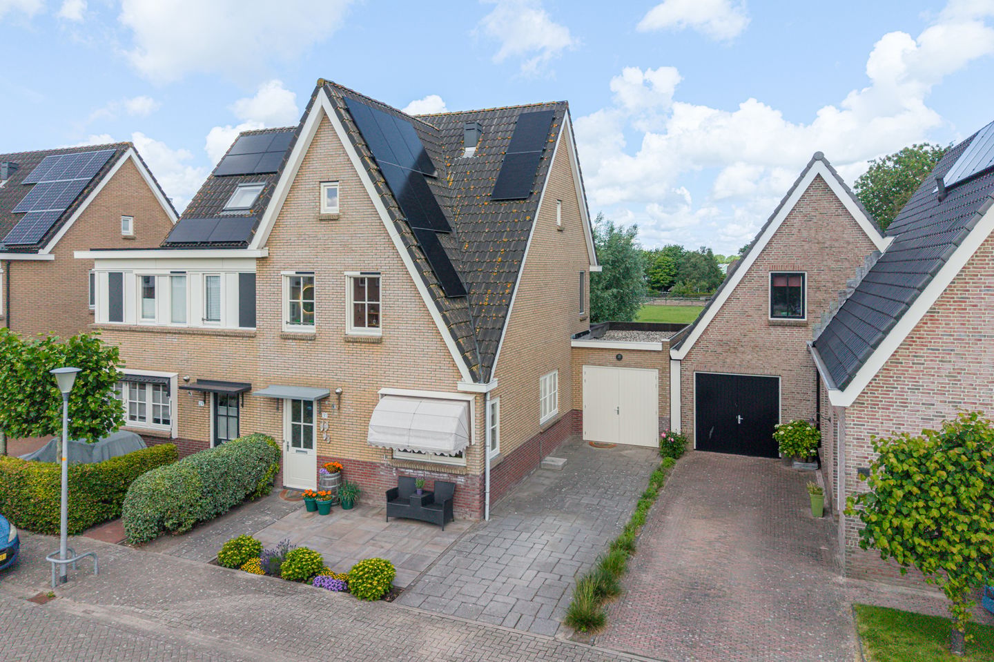 Spacious and Move-in Ready Semi-Detached Home with Free Views in Waarland — 50