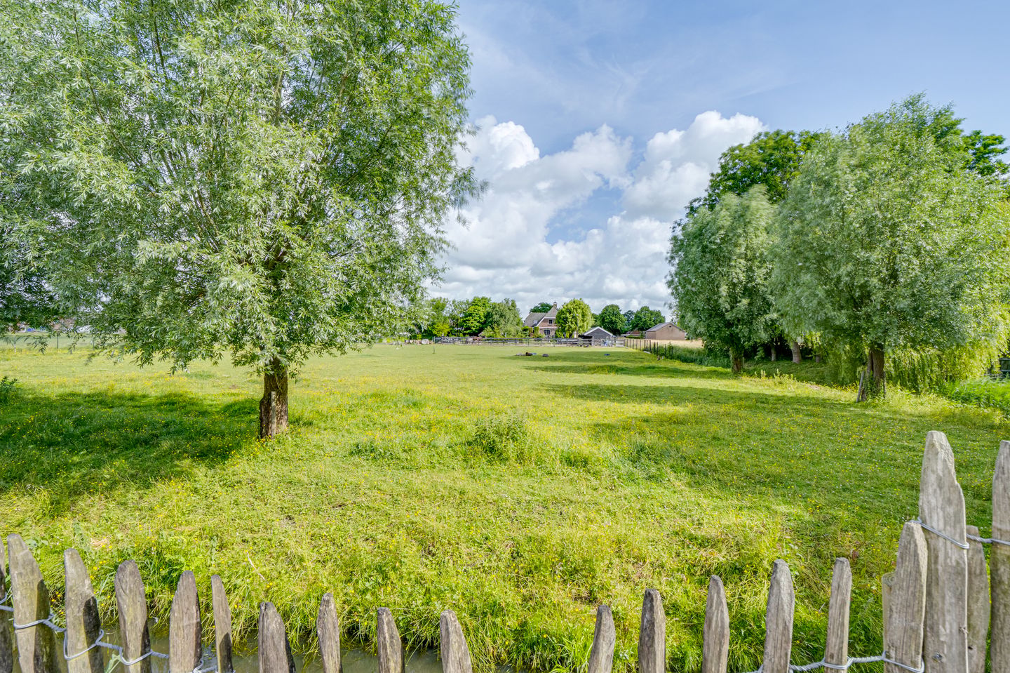Spacious and Move-in Ready Semi-Detached Home with Free Views in Waarland — 35