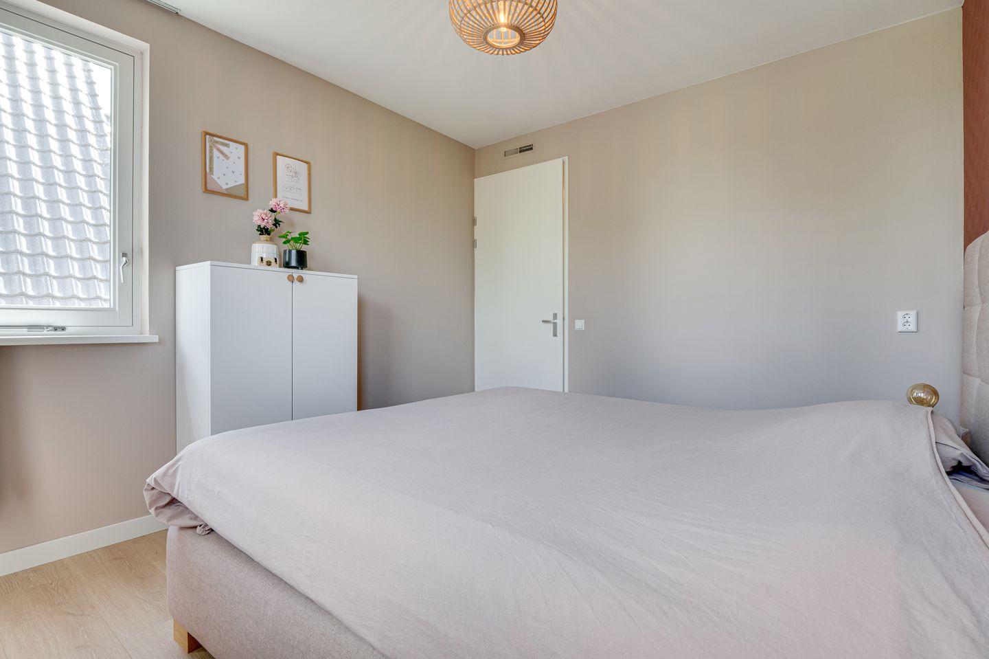 Spacious and Move-in Ready Semi-Detached Home with Free Views in Waarland — 14