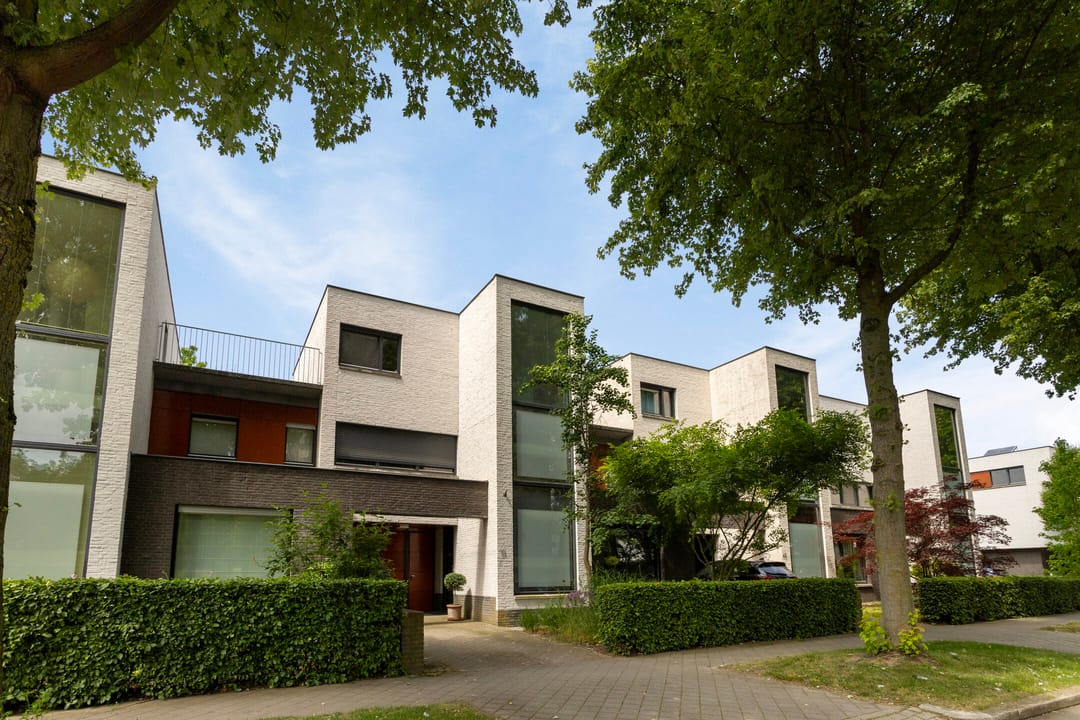 Spacious Townhouse with Garage and West-Facing Garden in Vroendaal — 53
