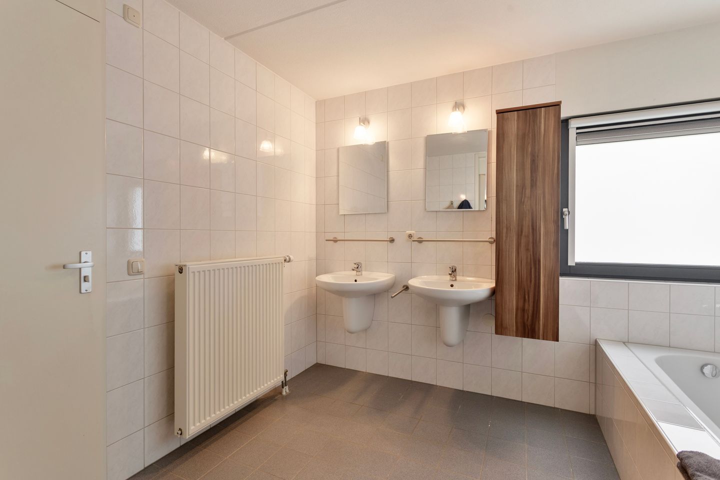 Spacious Townhouse with Garage and West-Facing Garden in Vroendaal — 29
