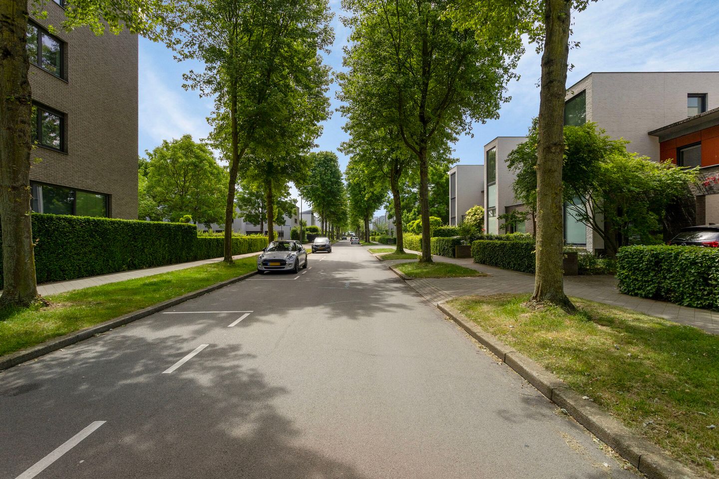 Spacious Townhouse with Garage and West-Facing Garden in Vroendaal — 55