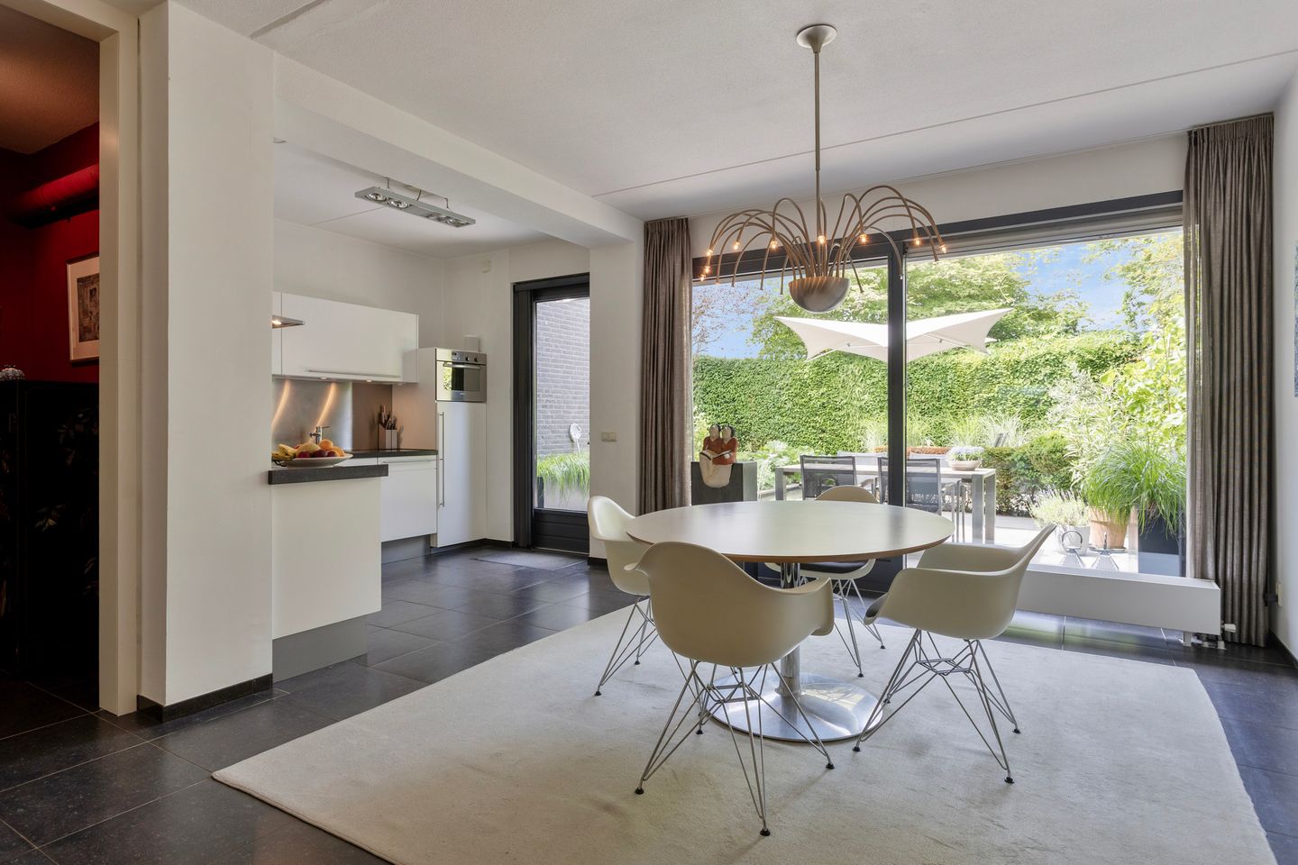 Spacious Townhouse with Garage and West-Facing Garden in Vroendaal — 14