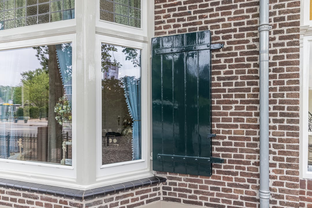Completely Renovated Monumental Mansion with Two Independent Outbuildings in Forested Surroundings — 26