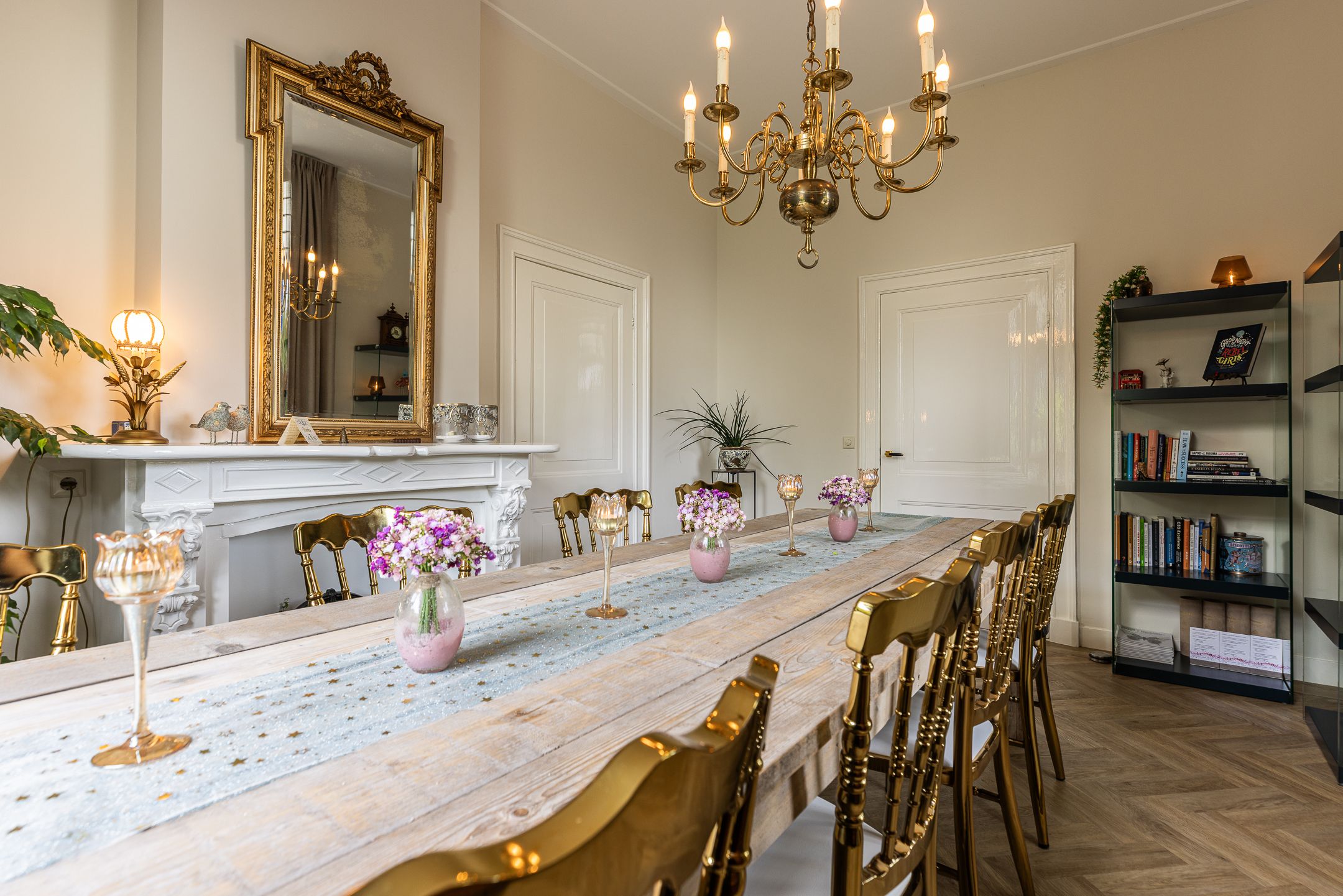 Completely Renovated Monumental Mansion with Two Independent Outbuildings in Forested Surroundings — 39