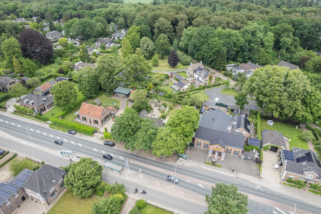 Completely Renovated Monumental Mansion with Two Independent Outbuildings in Forested Surroundings — 103
