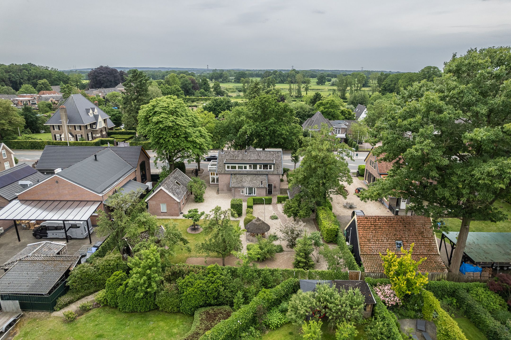 Completely Renovated Monumental Mansion with Two Independent Outbuildings in Forested Surroundings — 90