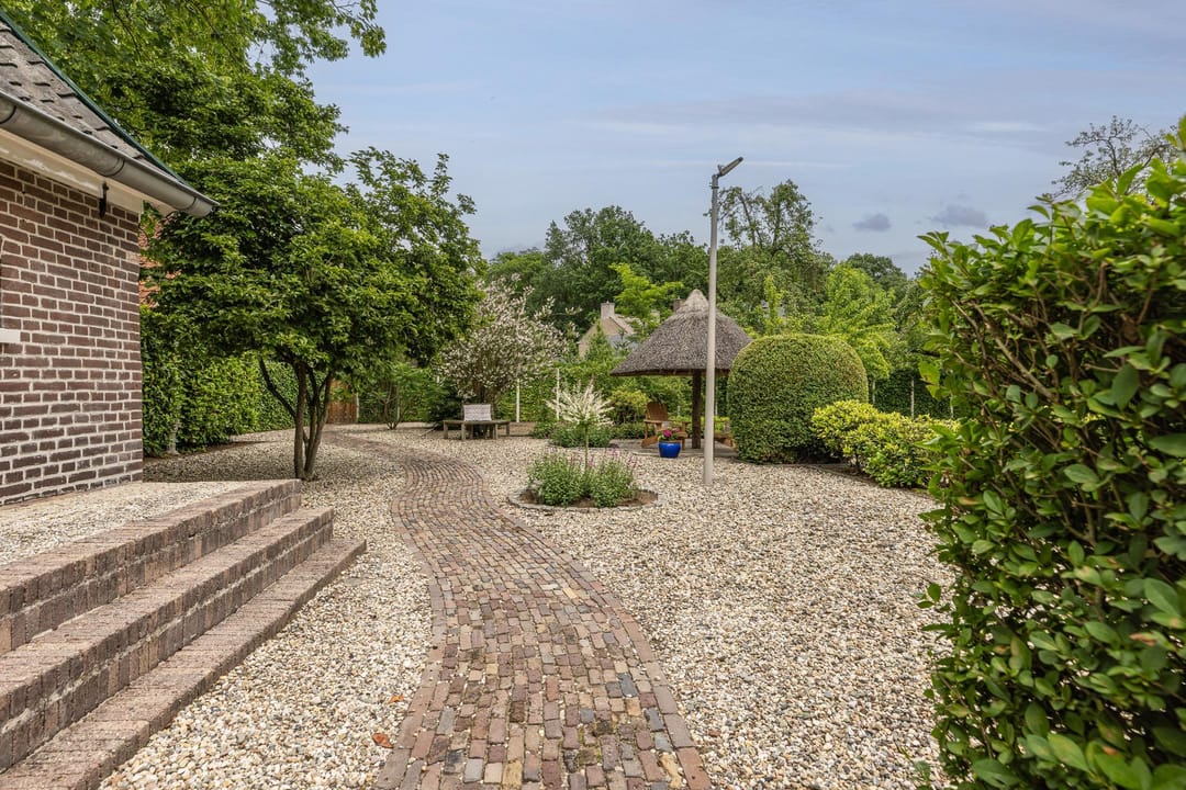 Completely Renovated Monumental Mansion with Two Independent Outbuildings in Forested Surroundings — 82