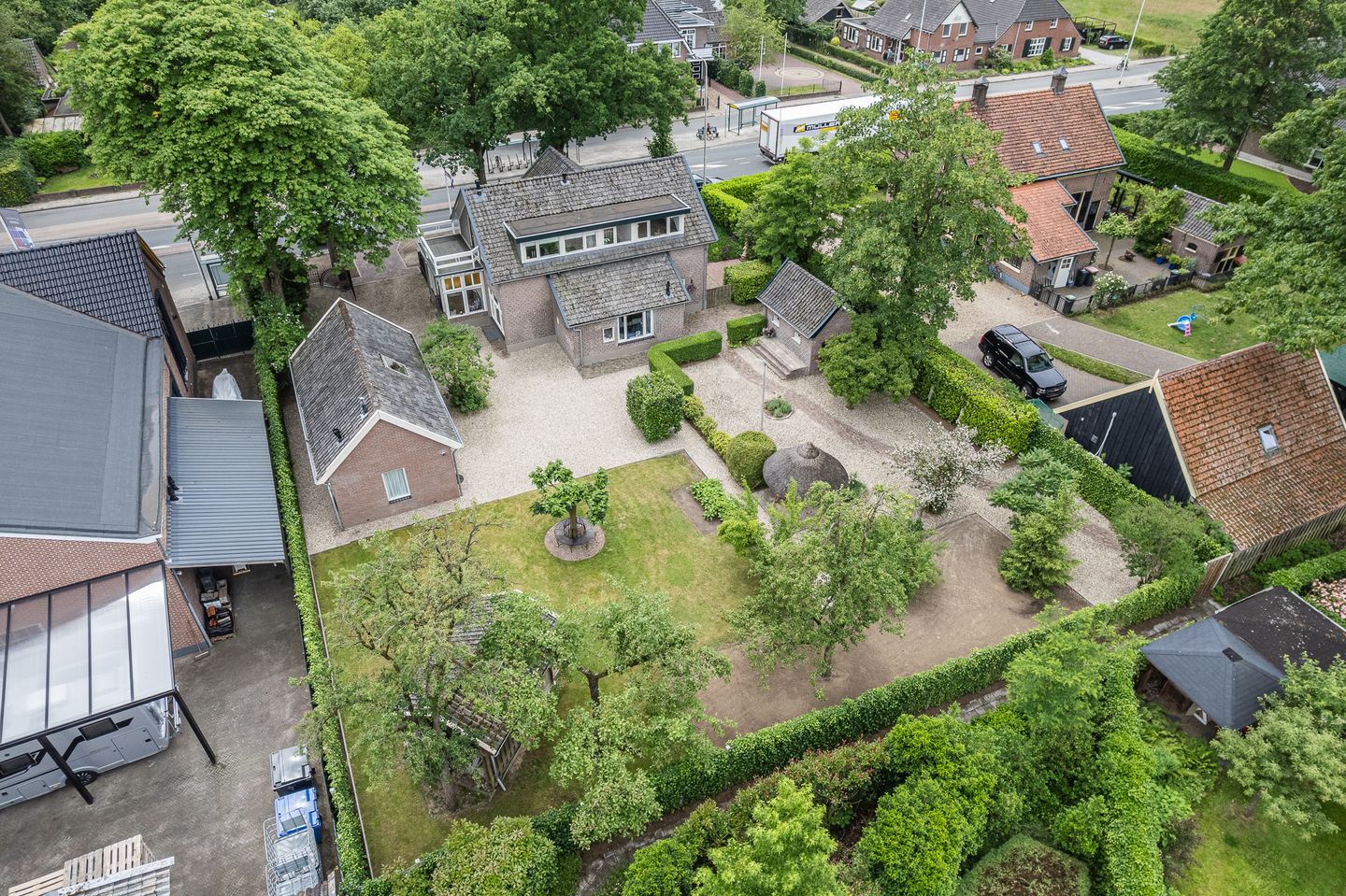 Completely Renovated Monumental Mansion with Two Independent Outbuildings in Forested Surroundings — 104