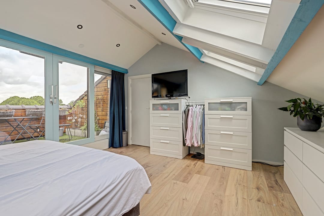 Spacious Maisonnette with Rooftop Terrace and City Views in Amersfoort — 23