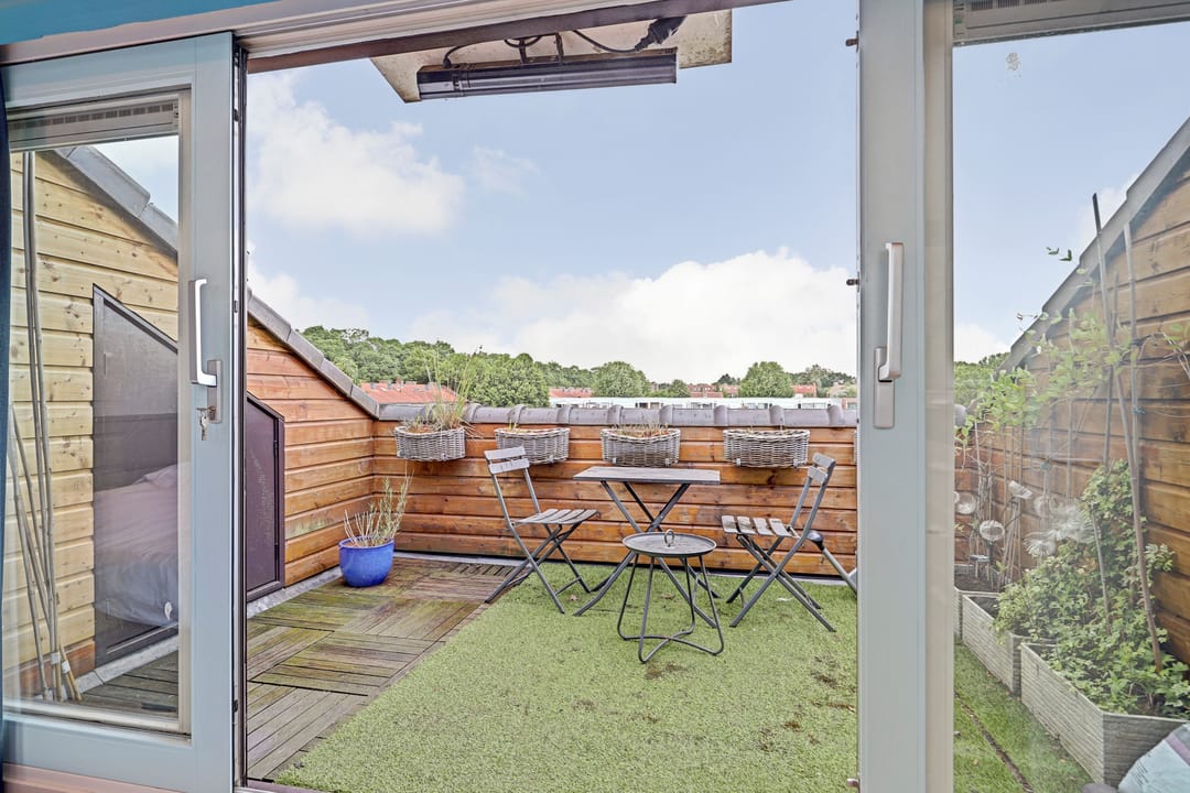 Spacious Maisonnette with Rooftop Terrace and City Views in Amersfoort — 22