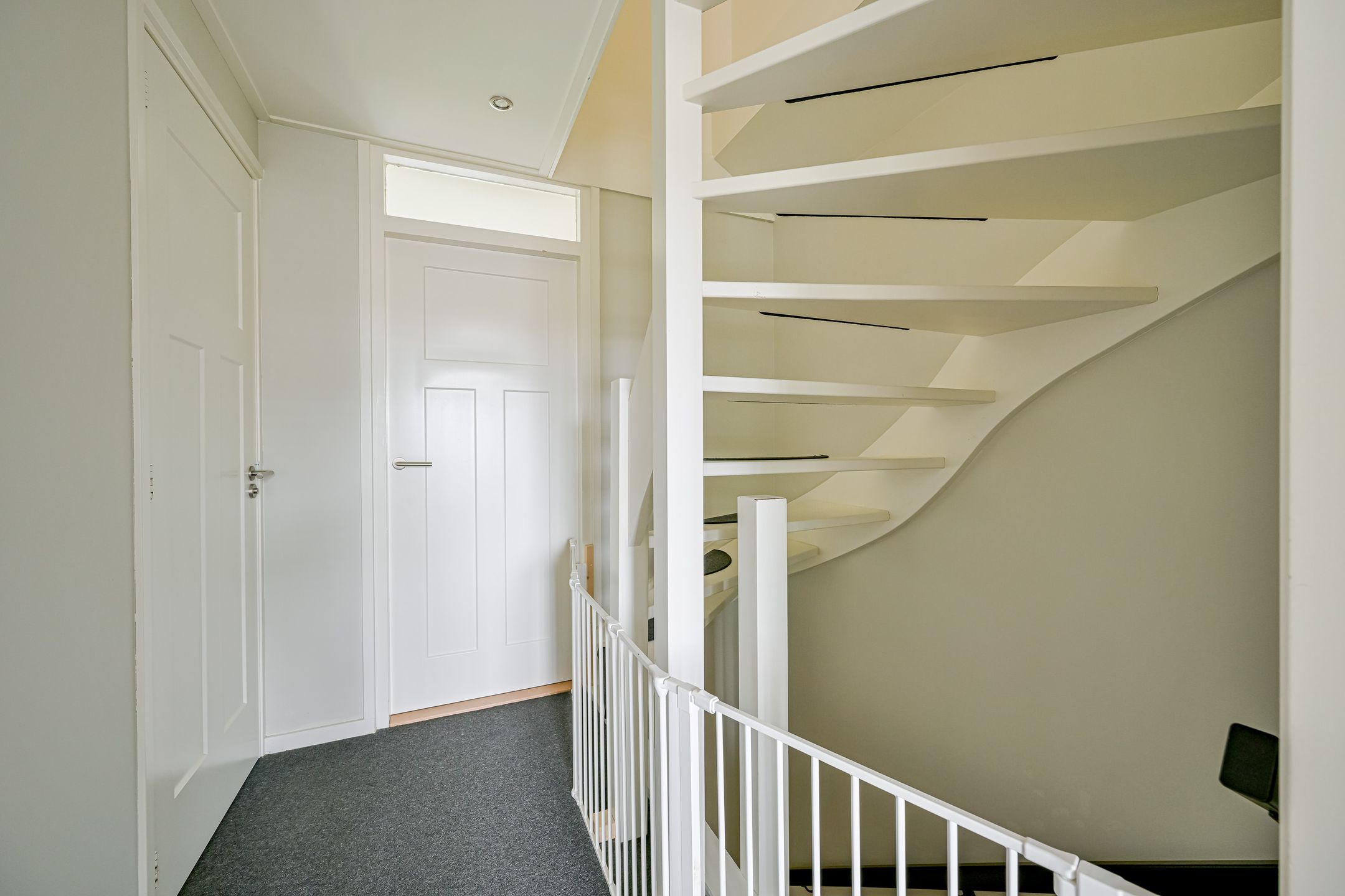 Waterfront Living with Panoramic IJsselmeer Views in Historic Medemblik — 45