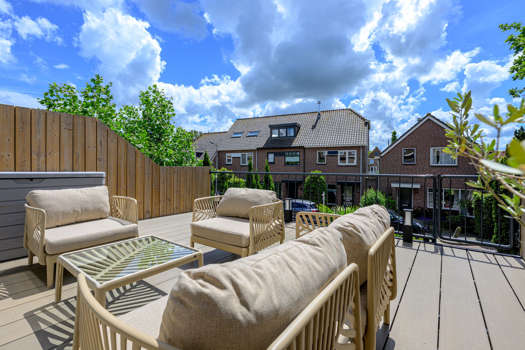 Waterfront Living with Panoramic IJsselmeer Views in Historic Medemblik — 30