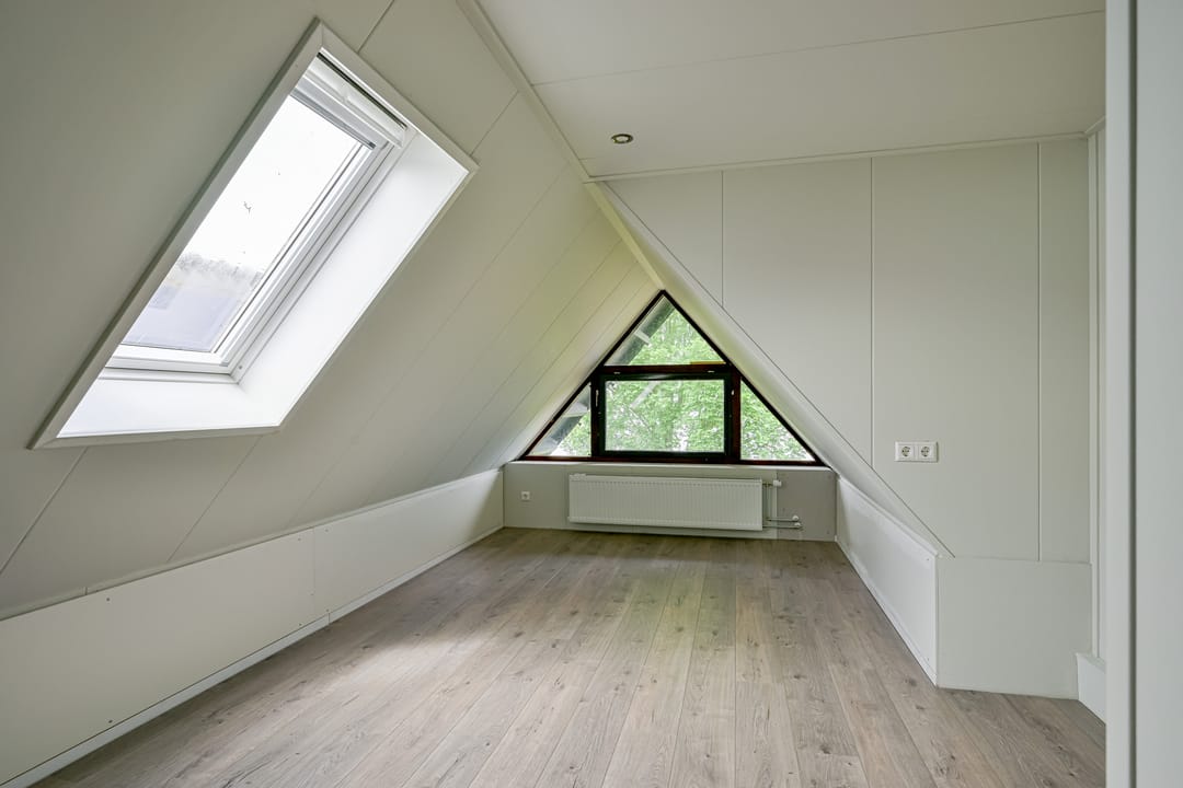 Waterfront Living with Panoramic IJsselmeer Views in Historic Medemblik — 46