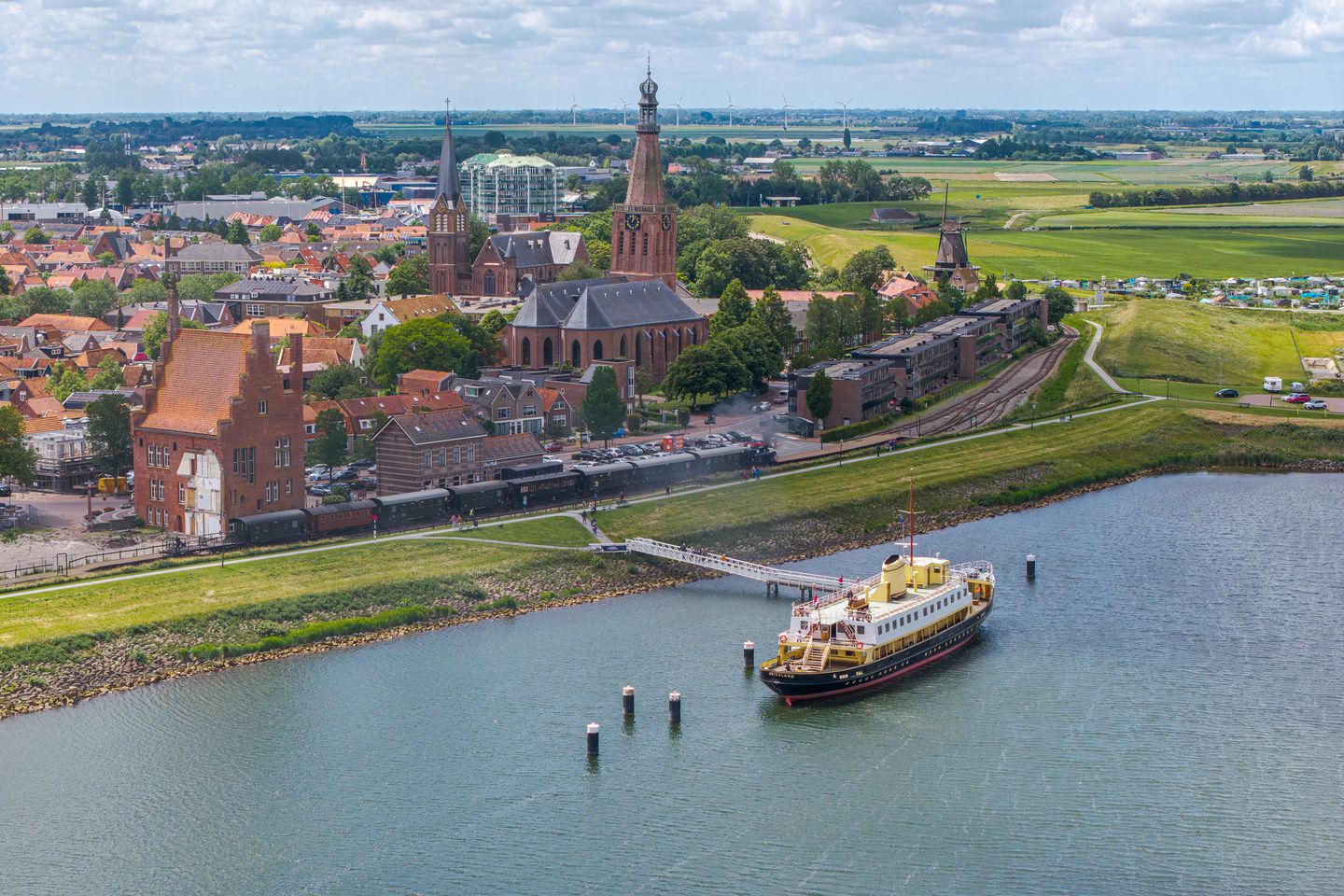 Waterfront Living with Panoramic IJsselmeer Views in Historic Medemblik — 70