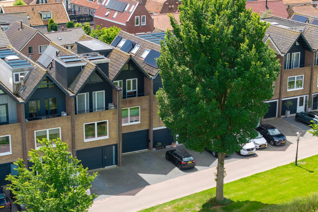 Waterfront Living with Panoramic IJsselmeer Views in Historic Medemblik — 58
