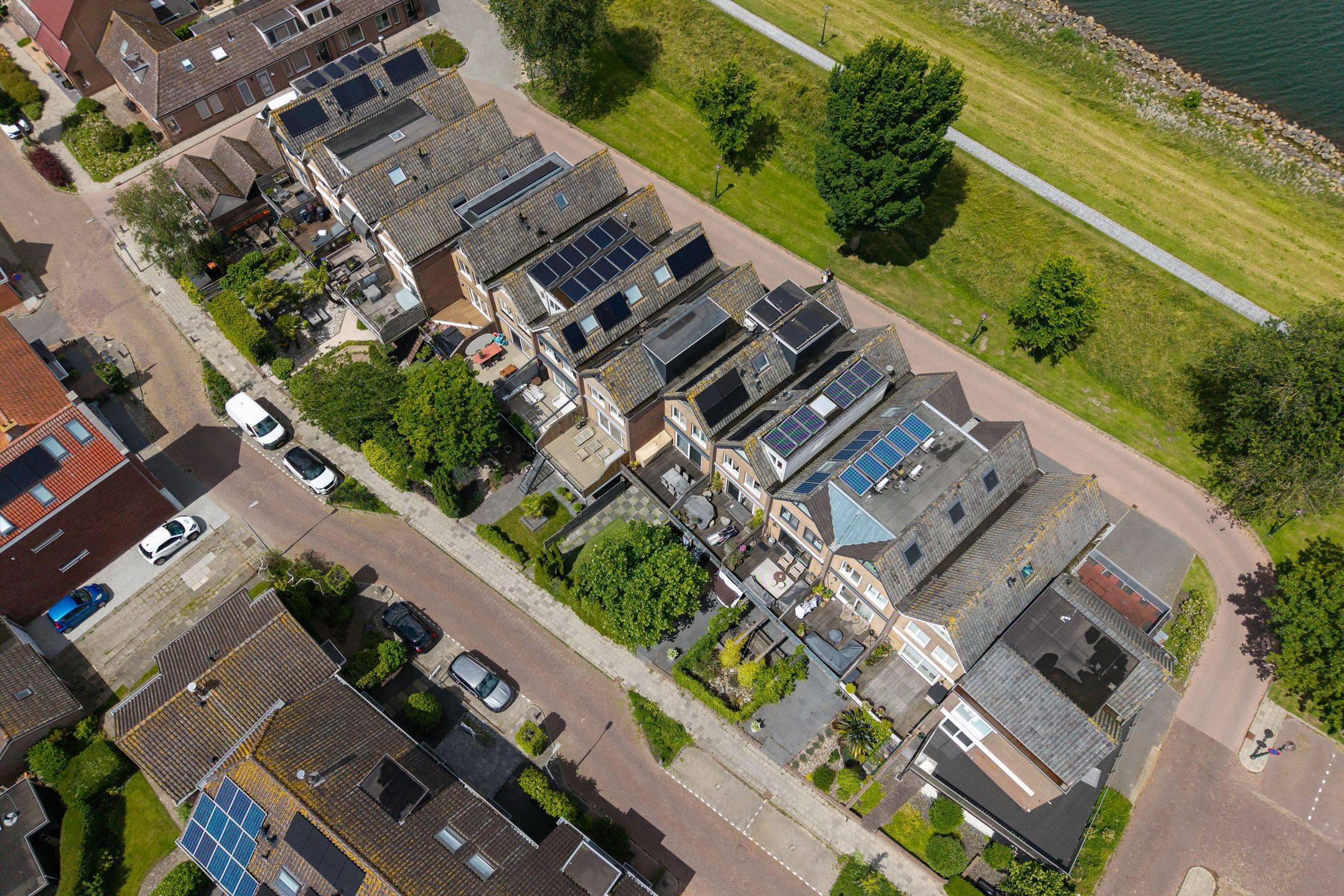 Waterfront Living with Panoramic IJsselmeer Views in Historic Medemblik — 63