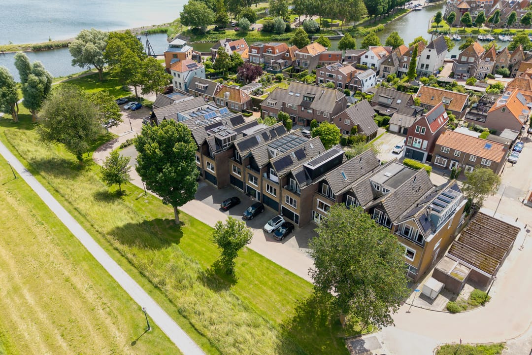 Waterfront Living with Panoramic IJsselmeer Views in Historic Medemblik — 67