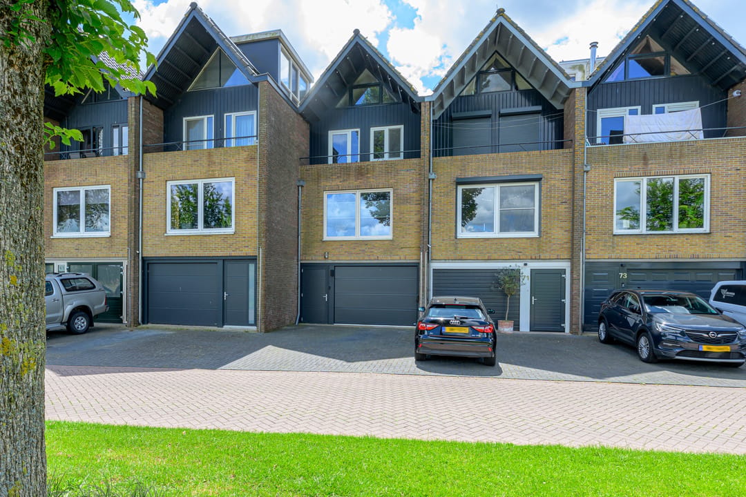 Waterfront Living with Panoramic IJsselmeer Views in Historic Medemblik — 56