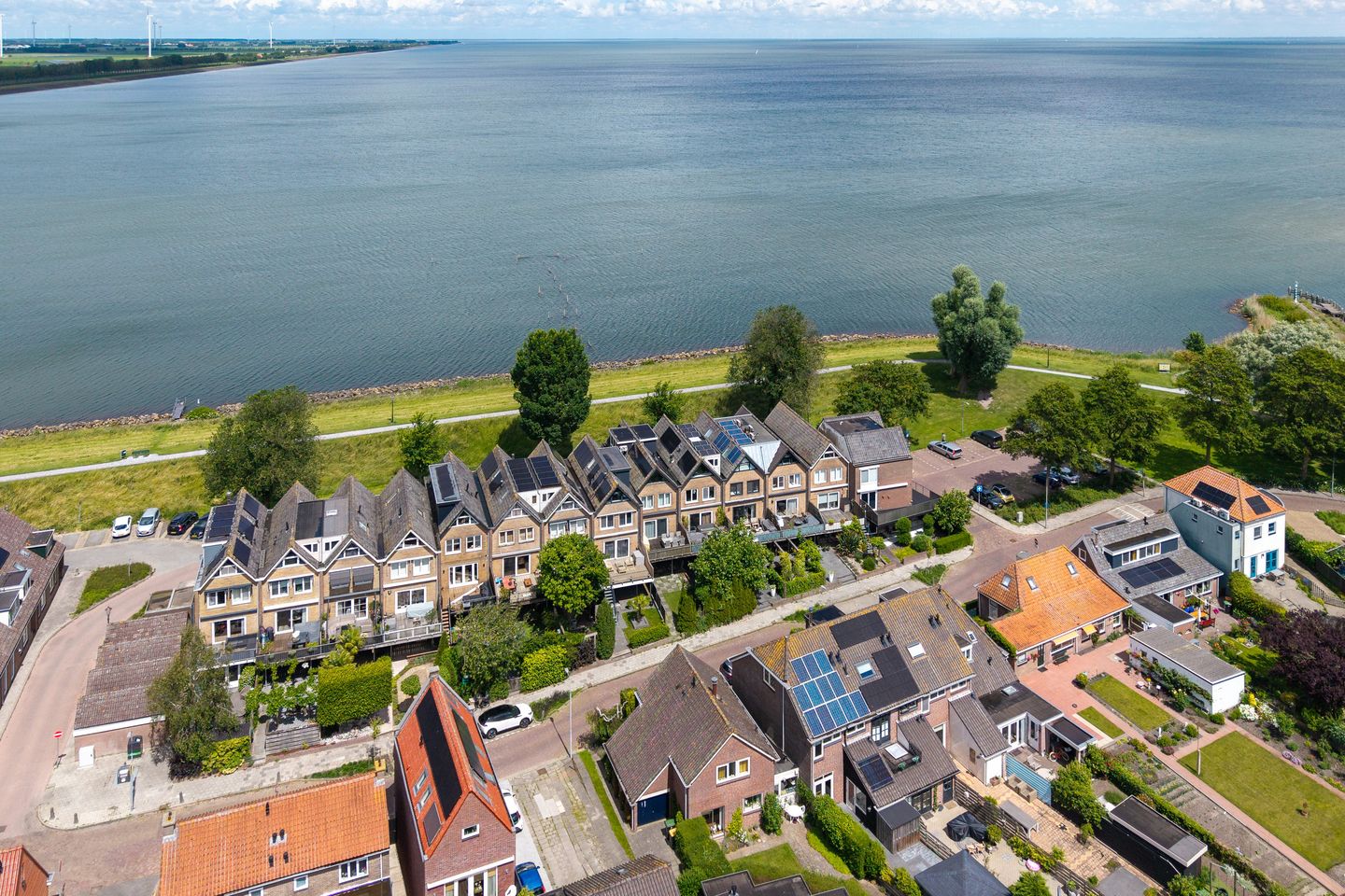Waterfront Living with Panoramic IJsselmeer Views in Historic Medemblik — 65