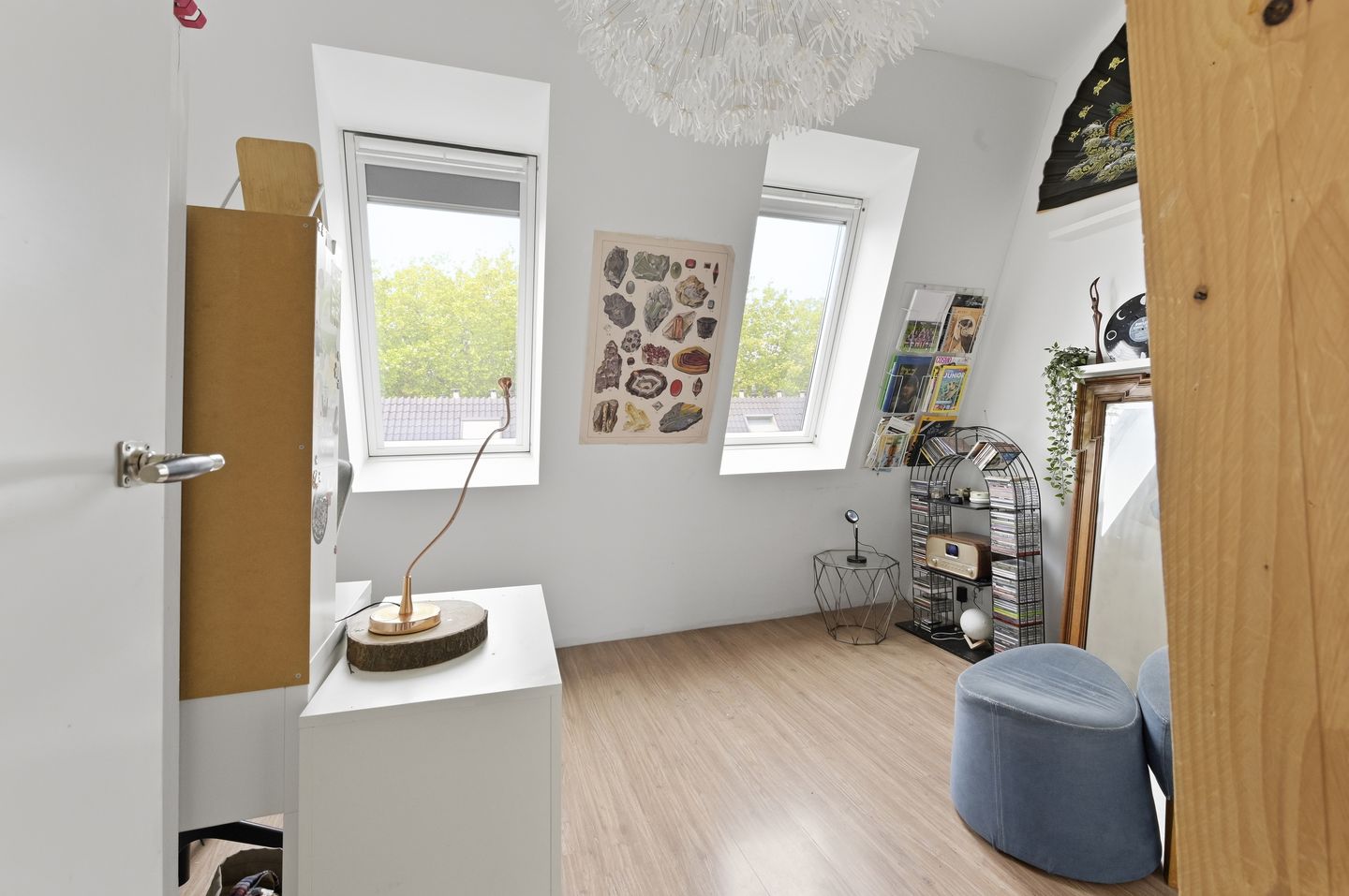 Spacious Renovated Townhouse in Historic Delft Center with Four Bedrooms and Two Bathrooms — 29