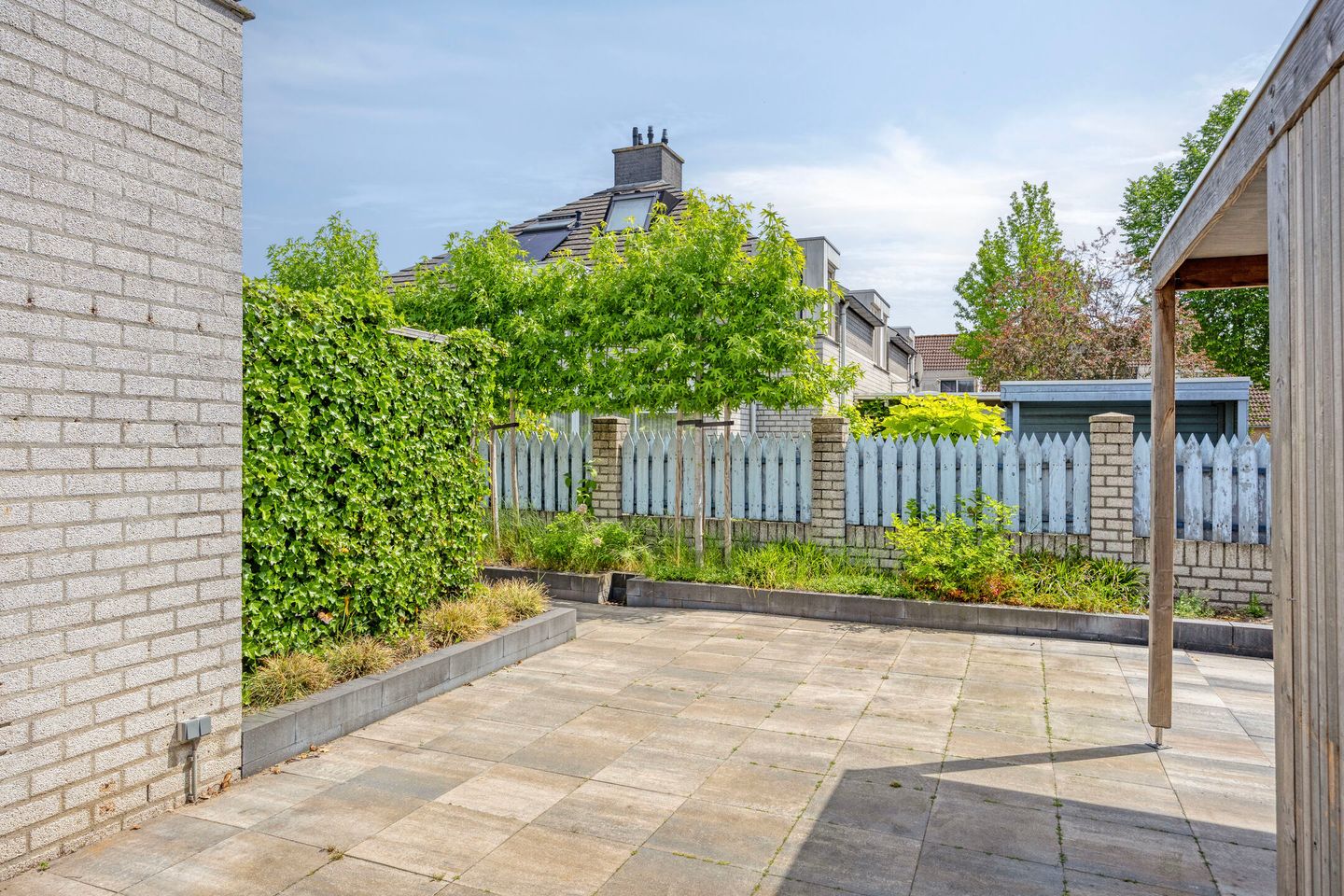 Renovated Family Home with Spacious Garden and Private Driveway in Child-Friendly Abersland — 25