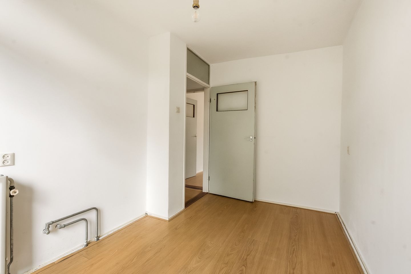 Spacious 3-Bedroom Apartment with Multiple Balconies in De Pijp — 20