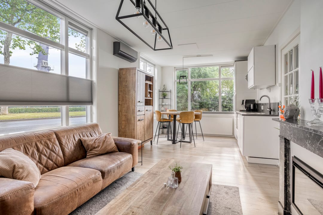 Corner Home with Solar Panels in De Staart, Dordrecht — 8