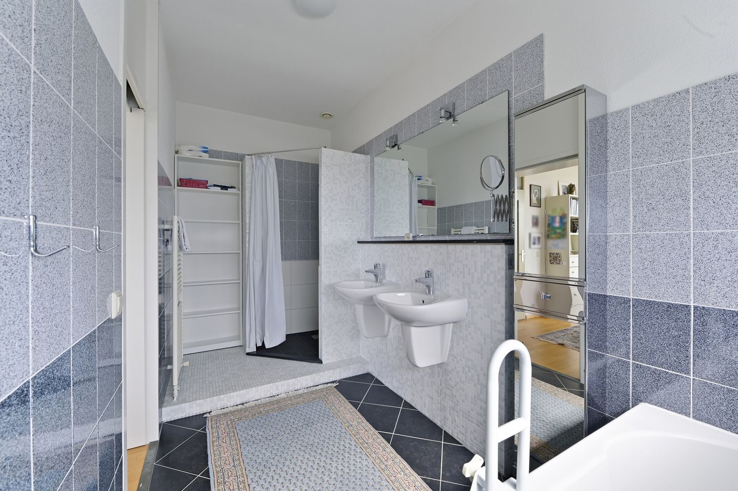 Exclusive Penthouse with Expansive Terraces and Panoramic Views in Delft — 29