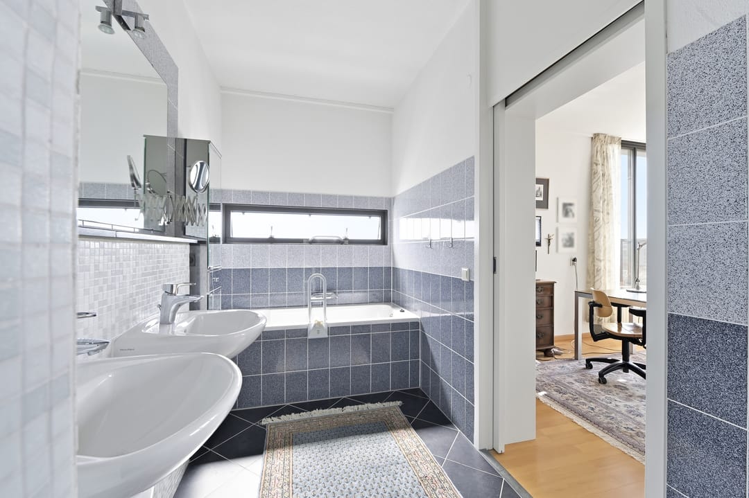 Exclusive Penthouse with Expansive Terraces and Panoramic Views in Delft — 28