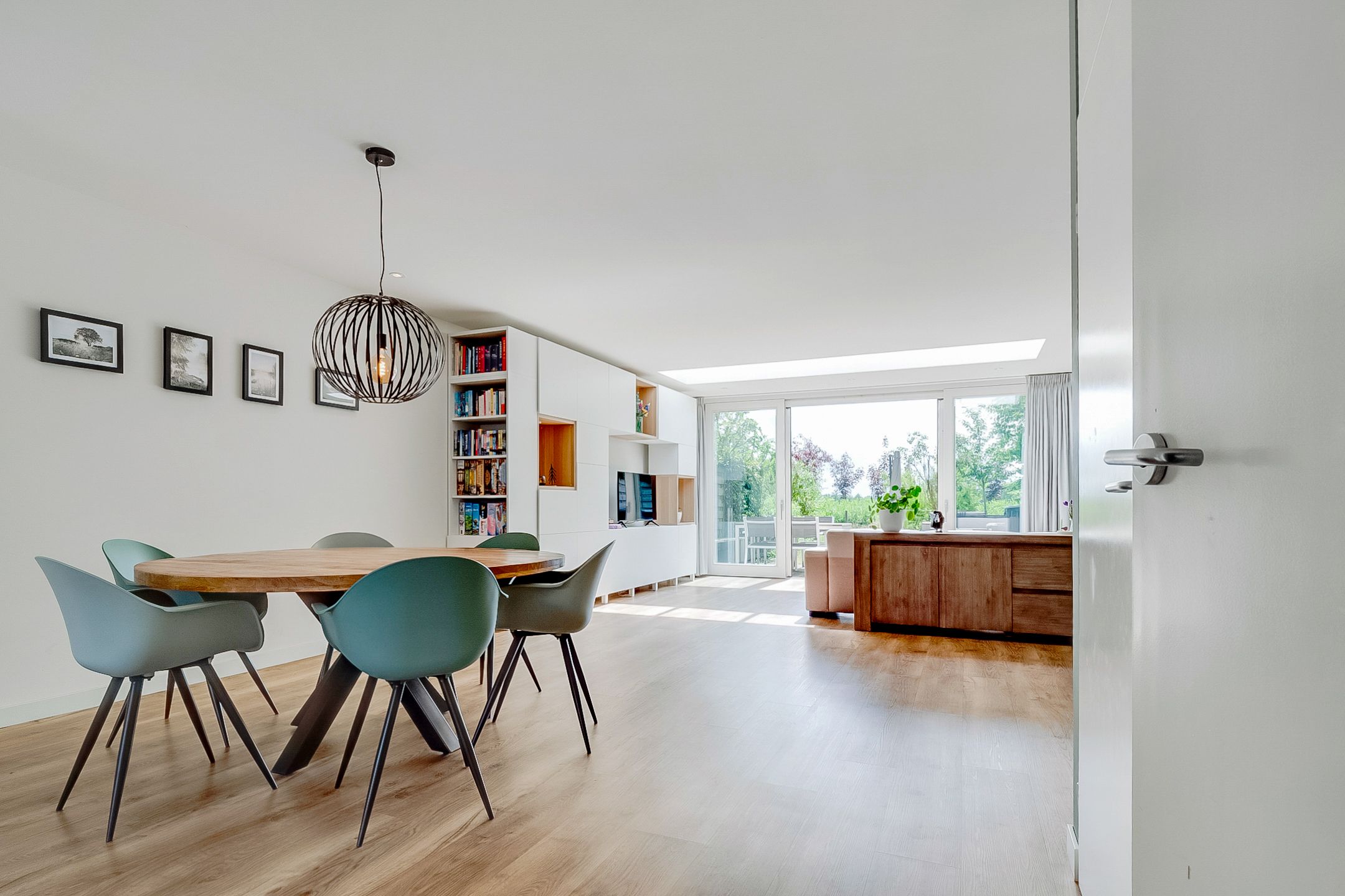 Family Terraced Home with Panoramic Meadow Views — 9