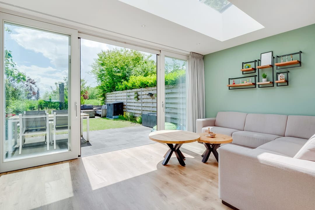 Family Terraced Home with Panoramic Meadow Views — 17