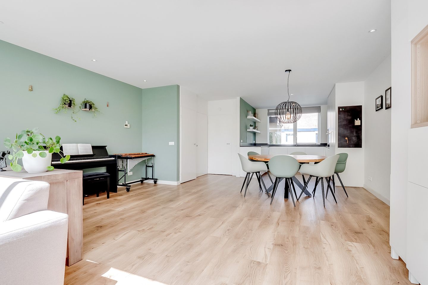 Family Terraced Home with Panoramic Meadow Views — 20