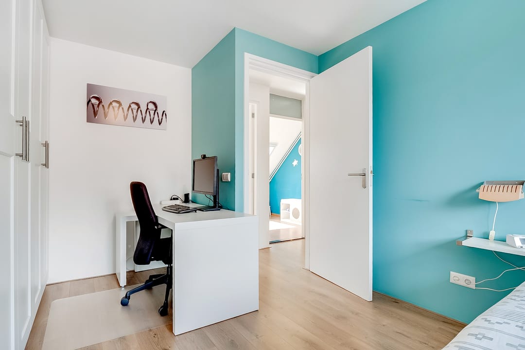 Family Terraced Home with Panoramic Meadow Views — 28