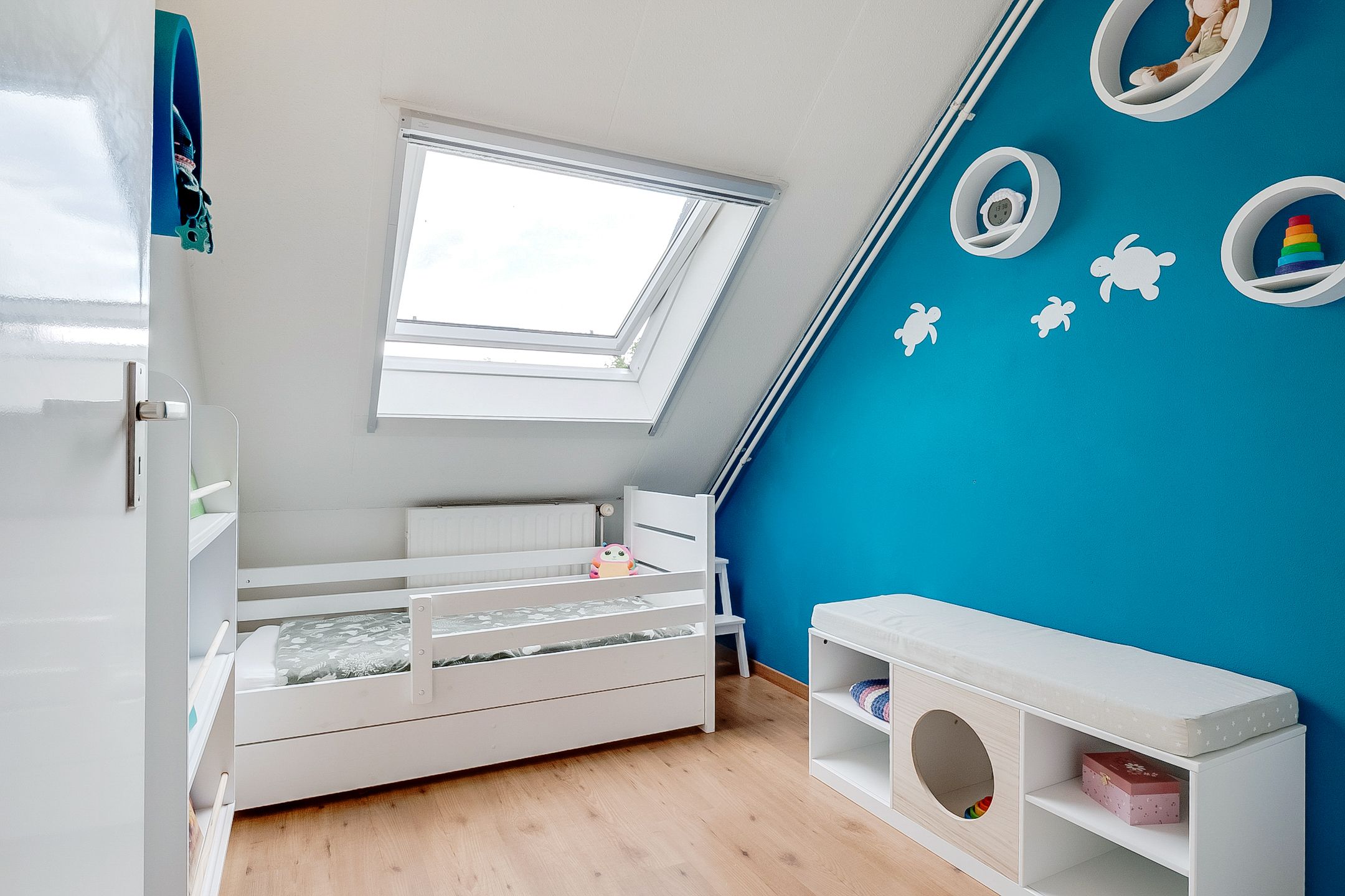 Family Terraced Home with Panoramic Meadow Views — 36