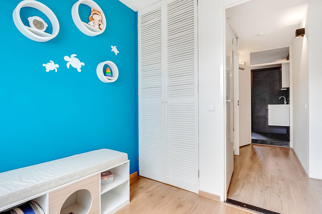 Family Terraced Home with Panoramic Meadow Views — 38