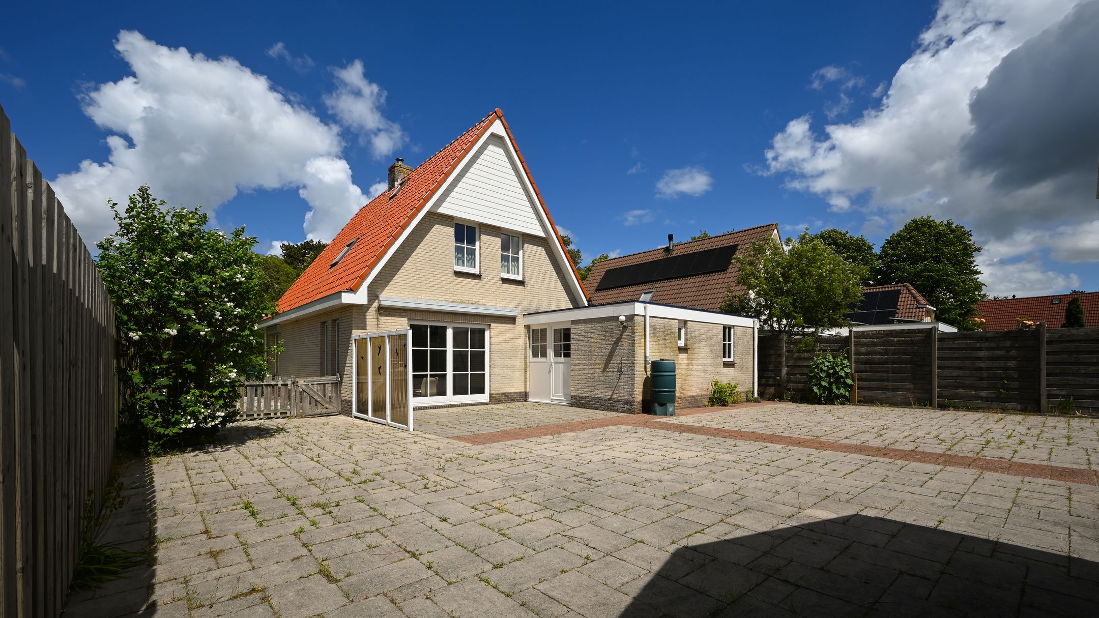 Detached Family Home with Garage and Spacious Garden in West-Terschelling — 33