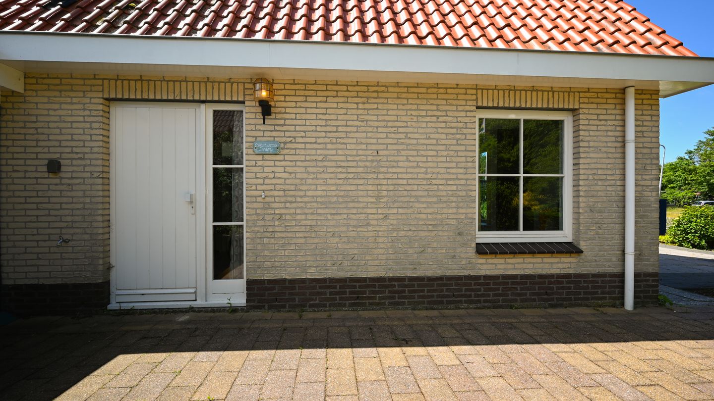 Detached Family Home with Garage and Spacious Garden in West-Terschelling — 25