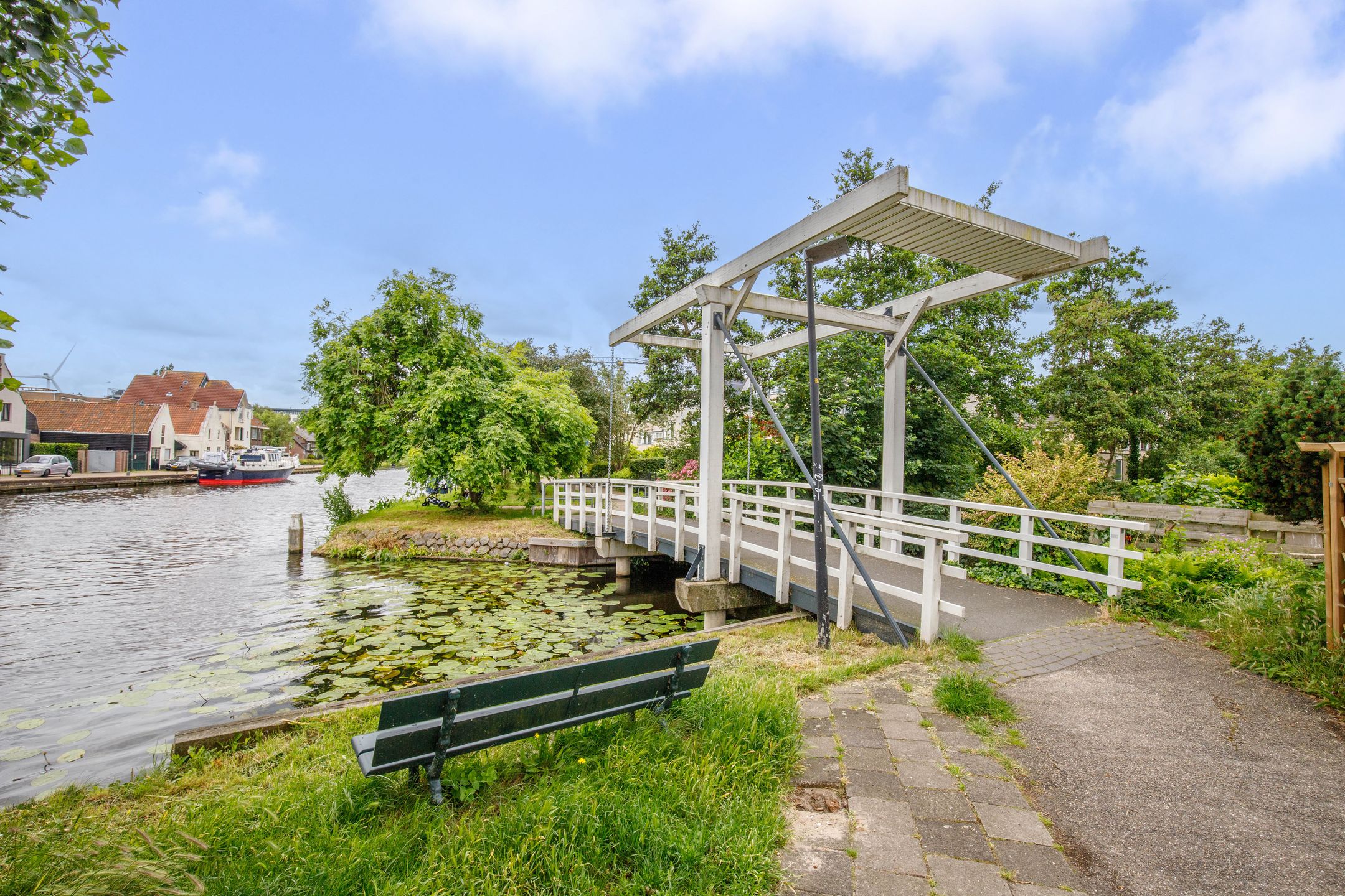 Renovated Family Home with Water Views and Full Basement in Leidschendam — 57