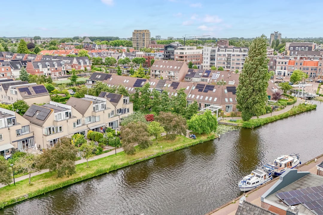 Renovated Family Home with Water Views and Full Basement in Leidschendam — 58