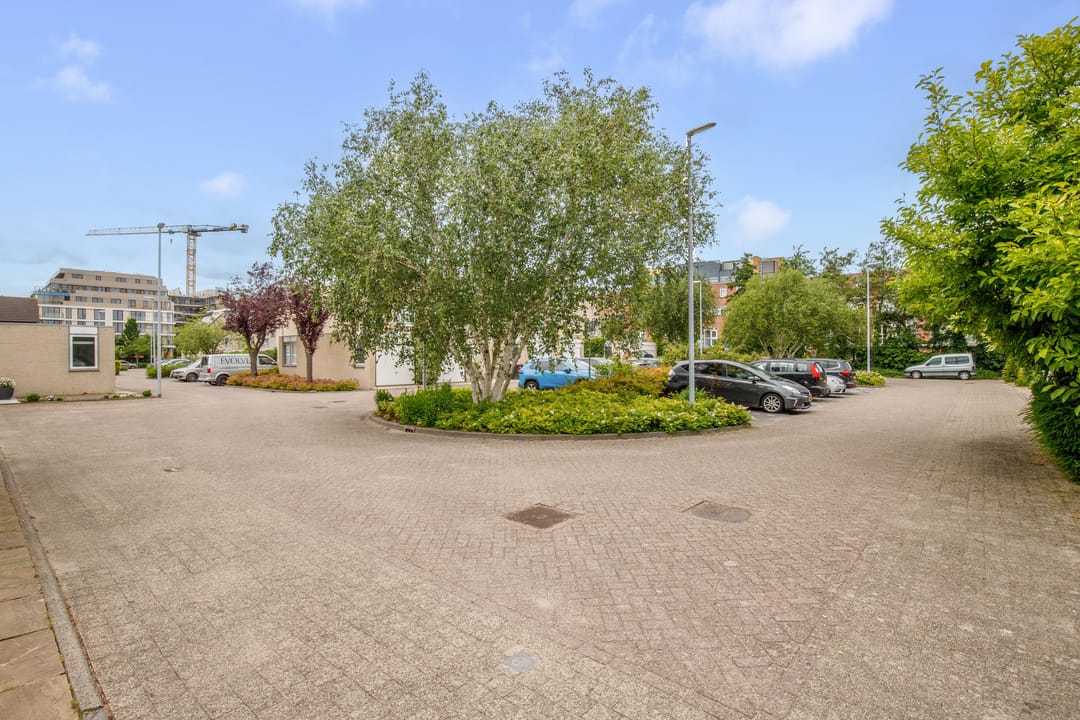 Renovated Family Home with Water Views and Full Basement in Leidschendam — 53