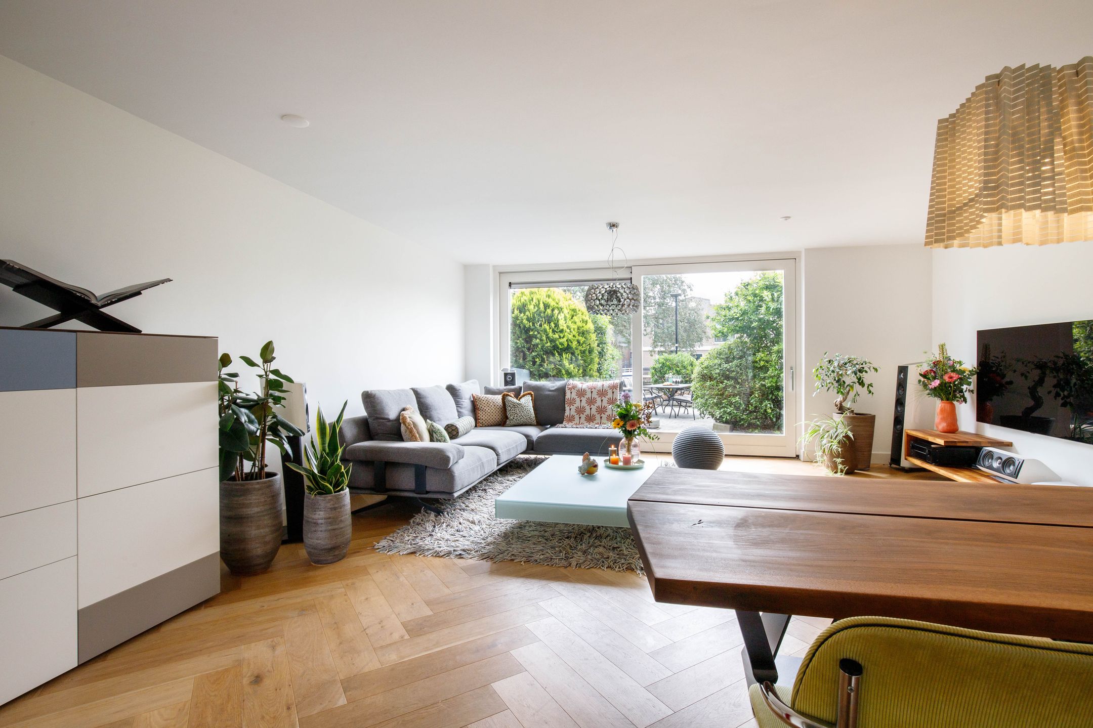 Renovated Family Home with Water Views and Full Basement in Leidschendam — 9