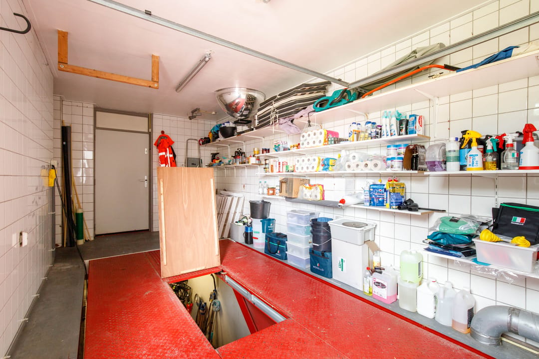 Renovated Family Home with Water Views and Full Basement in Leidschendam — 41