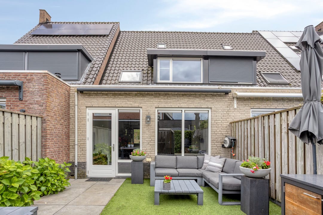 Move-in Ready Terraced Home with Four Bedrooms in Child-Friendly Berghem — 28