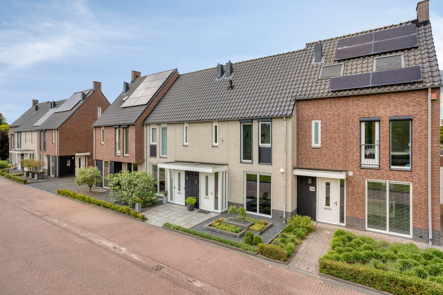 Move-in Ready Terraced Home with Four Bedrooms in Child-Friendly Berghem — 35