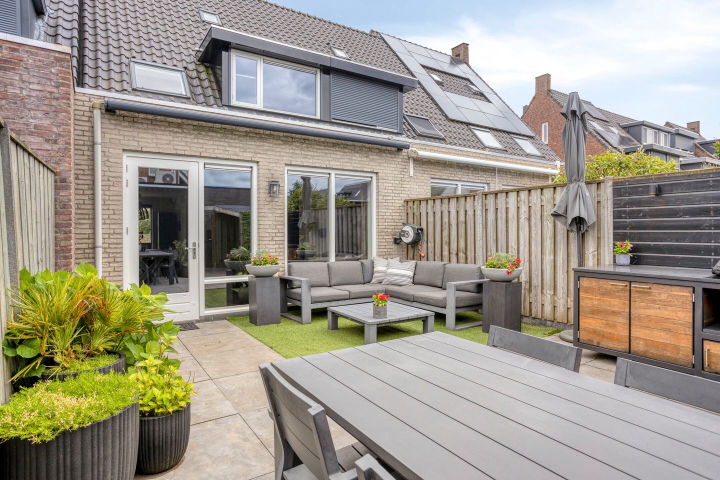 Move-in Ready Terraced Home with Four Bedrooms in Child-Friendly Berghem — 29