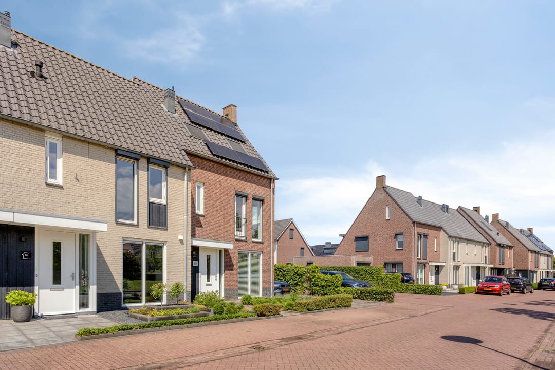 Move-in Ready Terraced Home with Four Bedrooms in Child-Friendly Berghem — 32