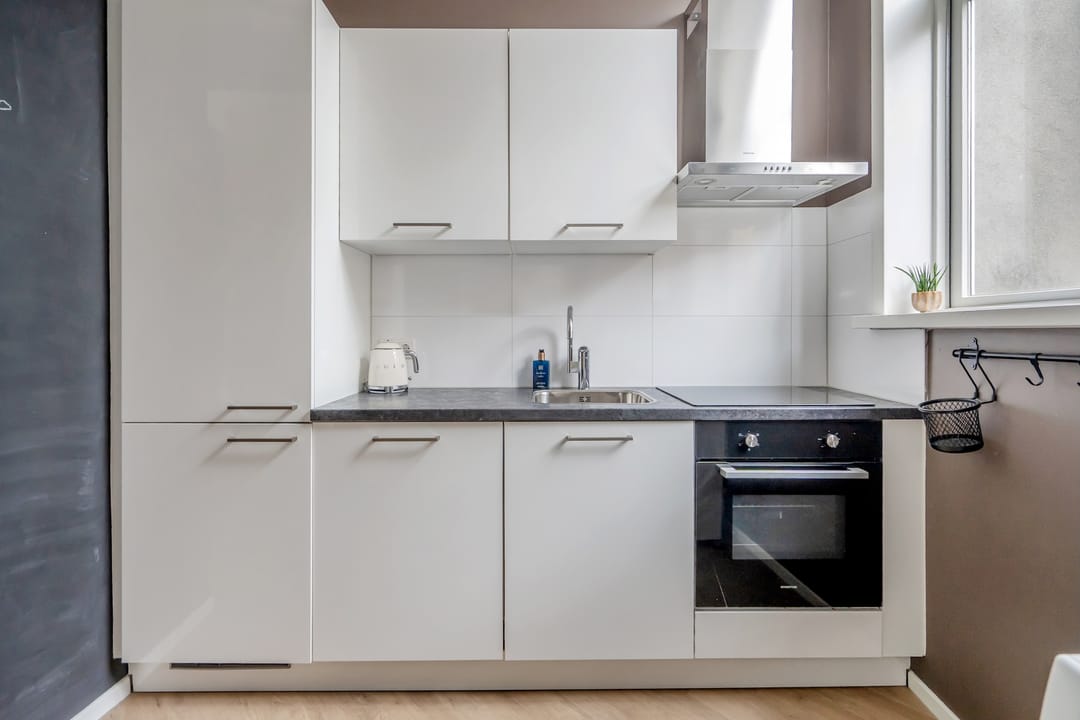 Charming Upper Apartment in Historic Delft Center — 7