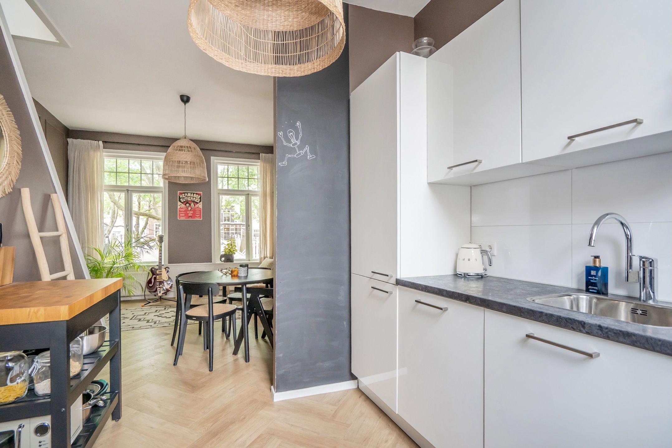 Charming Upper Apartment in Historic Delft Center — 12